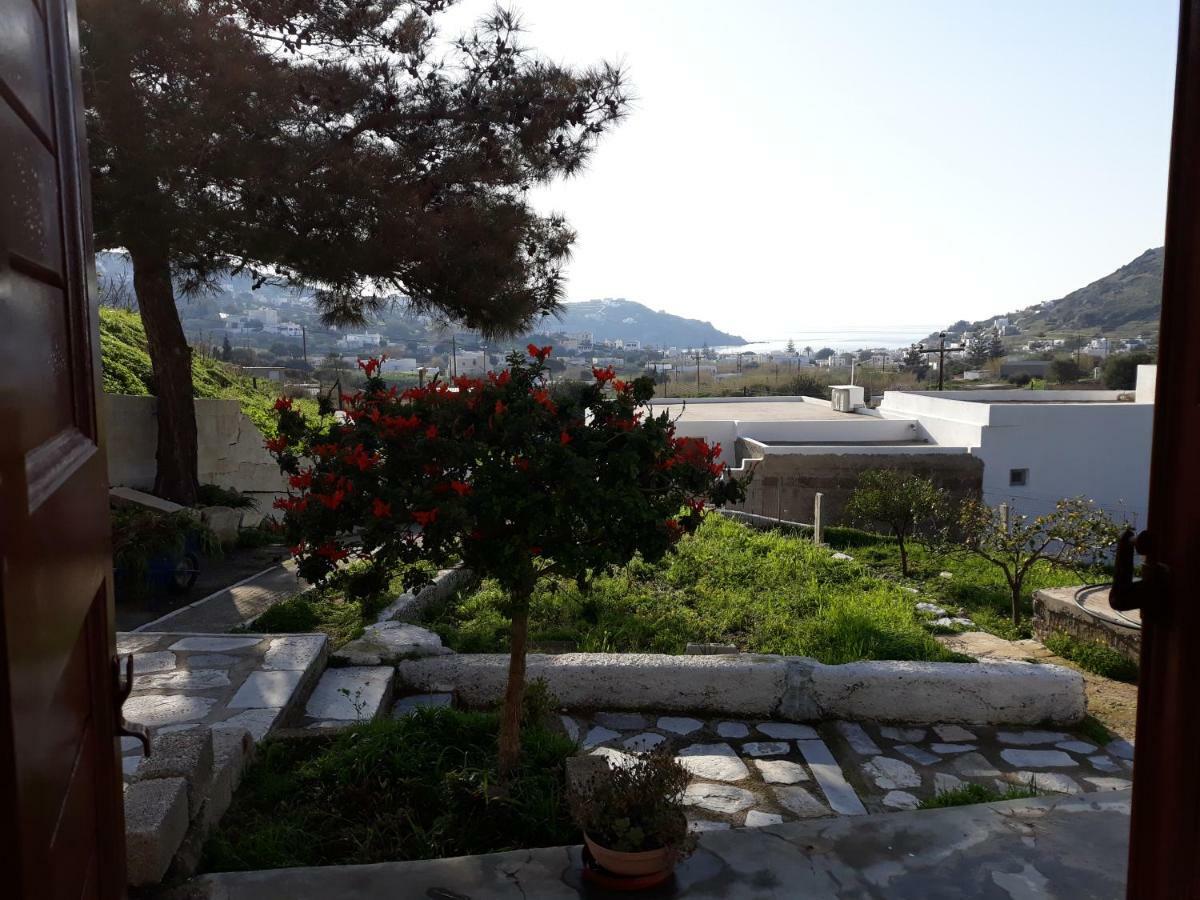 Maria Guesthouse Kini Exterior photo